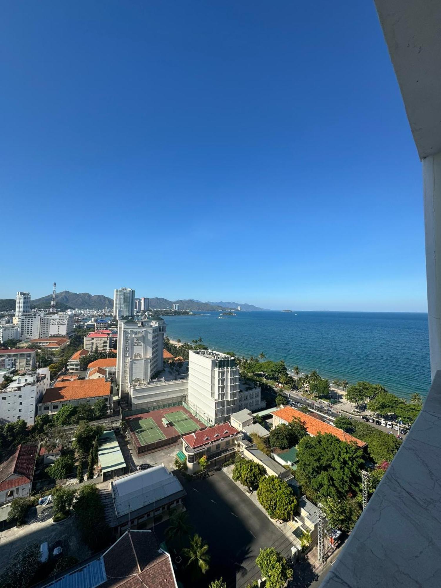 Nha Trang Palace Hotel Exterior photo