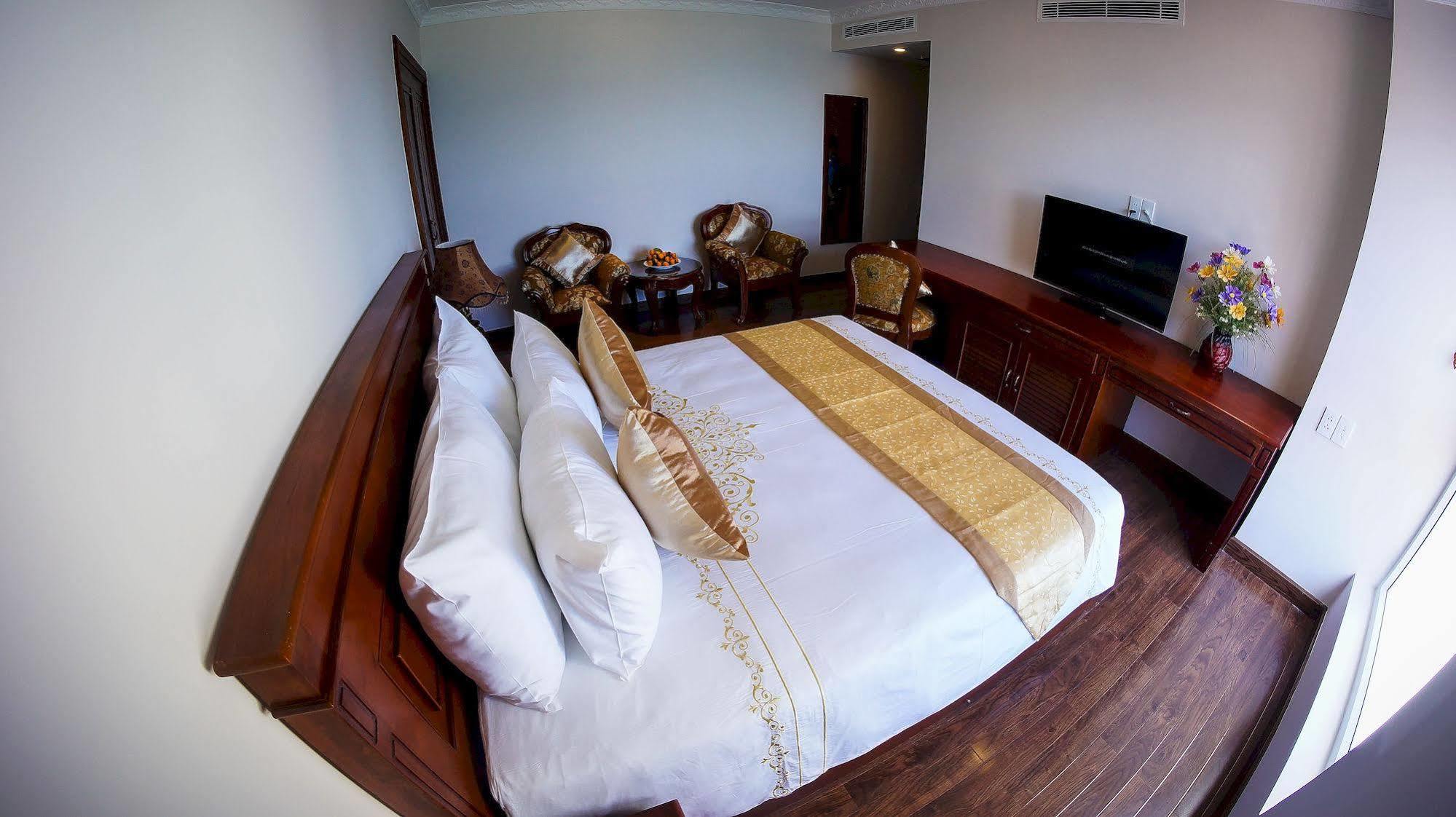 Nha Trang Palace Hotel Exterior photo