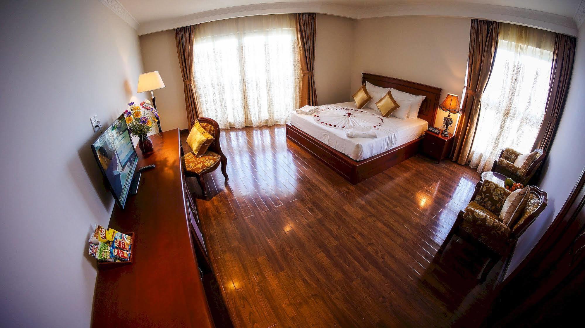 Nha Trang Palace Hotel Exterior photo